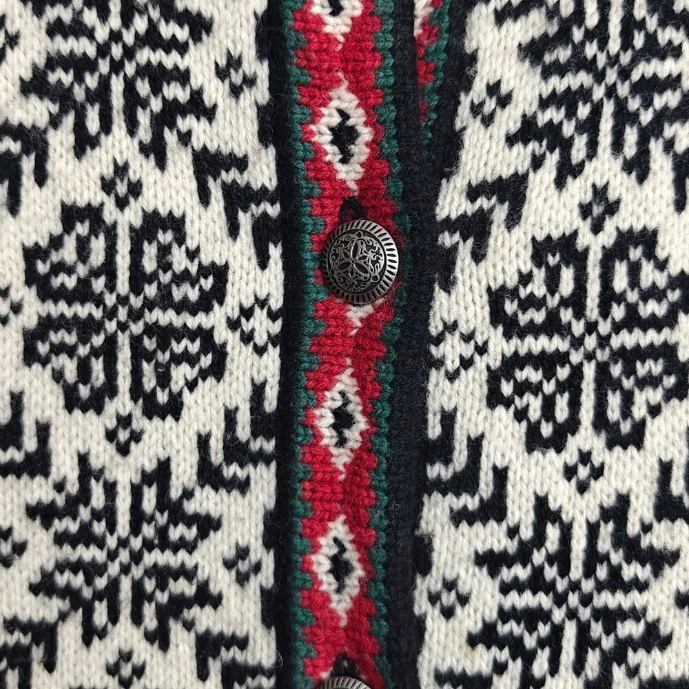 L.L. Bean 100% Merino Wool Cream and Black Patterned Cardigan with Red Trim - Picture 6 of 7